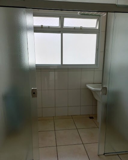 VENDA – APARTAMENTO DE COBERTURA – 2 PISOS – VILA DAS FLORES – COM 3 QUARTOS (1 SUÍTE) – VIA EXPRESSA – OLARIA – EXCELENTE LOCALIZAÇÃO