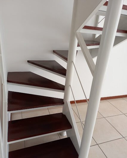 VENDA – APARTAMENTO DE COBERTURA – 2 PISOS – VILA DAS FLORES – COM 3 QUARTOS (1 SUÍTE) – VIA EXPRESSA – OLARIA – EXCELENTE LOCALIZAÇÃO