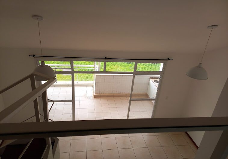 VENDA – APARTAMENTO DE COBERTURA – 2 PISOS – VILA DAS FLORES – COM 3 QUARTOS (1 SUÍTE) – VIA EXPRESSA – OLARIA – EXCELENTE LOCALIZAÇÃO