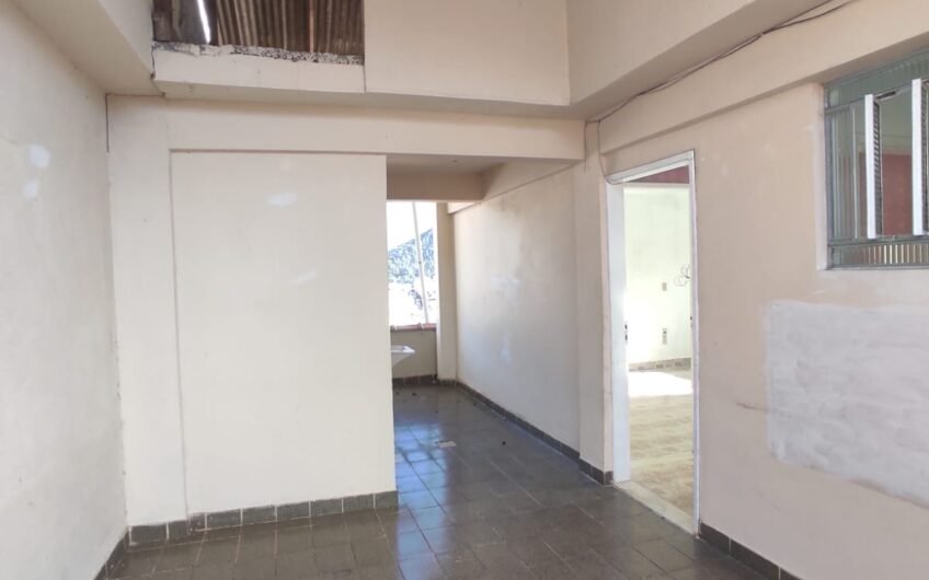 ALUGUEL – CASA RUA CEARÁ – OLARIA – COM 1 QUARTO, SALA, COZINHA, BANHEIRO, ÁREA DE SERVIÇO – SEM GARAGEM