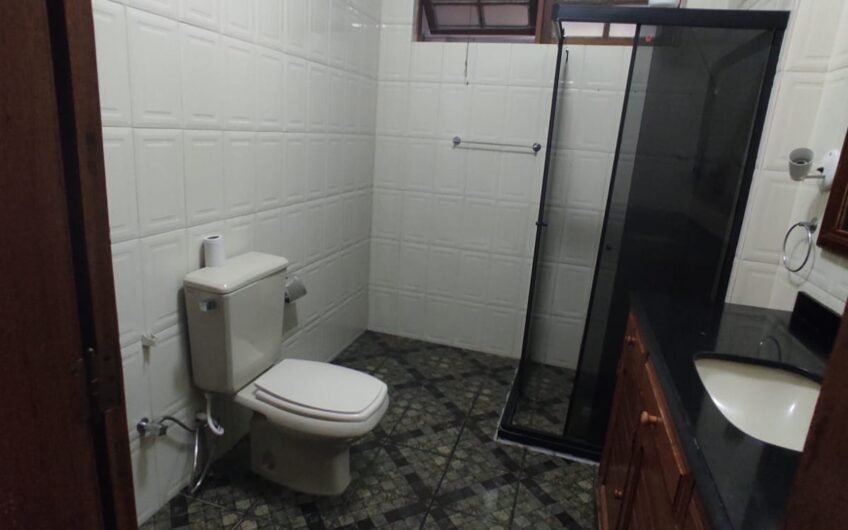 ALUGUEL – CASA PRAÇA 1º DE MAIO – OLARIA – COM 2 QUARTOS – SEM GARAGEM – EXCELENTE LOCALIZAÇÃO