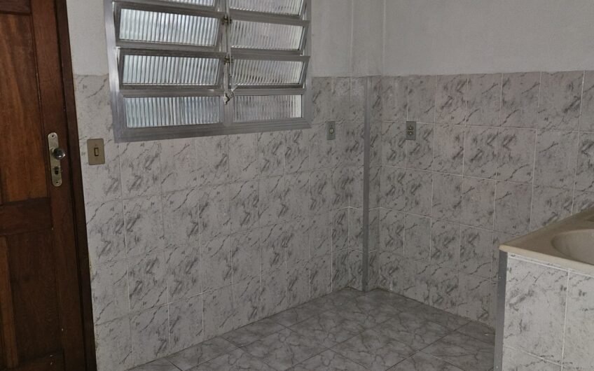 ALUGUEL – APARTAMENTO 1 QUARTO (FUNDOS) – RUA MANUEL DUARTE – OLARIA – NÃO ACEITA ANIMAIS – NÃO TEM GARAGEM
