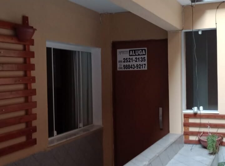 ALUGUEL – CASA 2 QUARTOS  (FUNDOS) – CATARCIONE – EM FRENTE À IGREJA PRESBITERIANA – EXCELENTE LOCALIZAÇÃO