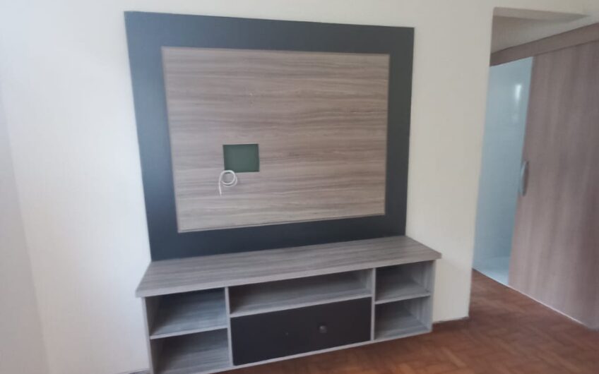 ALUGUEL – APARTAMENTO CONDOMÍNIO FECHADO -COM PLAYGROUND INFANTIL – 4º ANDAR – 2 QUARTOS – COM ESTACIONAMENTO – EXCELENTE LOCALIZAÇÃO