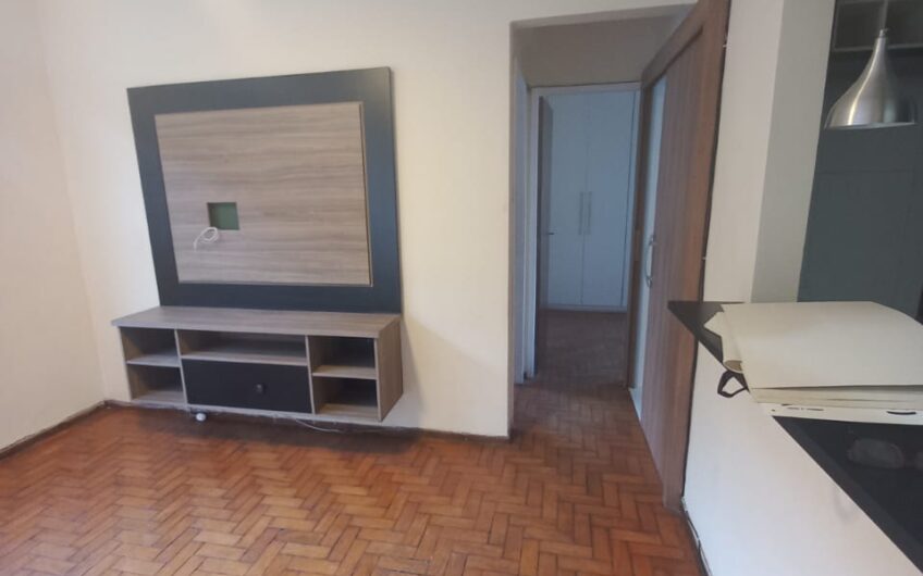 ALUGUEL – APARTAMENTO CONDOMÍNIO FECHADO -COM PLAYGROUND INFANTIL – 4º ANDAR – 2 QUARTOS – COM ESTACIONAMENTO – EXCELENTE LOCALIZAÇÃO