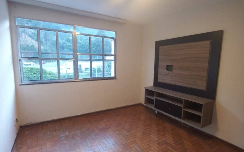 ALUGUEL – APARTAMENTO CONDOMÍNIO FECHADO -COM PLAYGROUND INFANTIL – 4º ANDAR – 2 QUARTOS – COM ESTACIONAMENTO – EXCELENTE LOCALIZAÇÃO