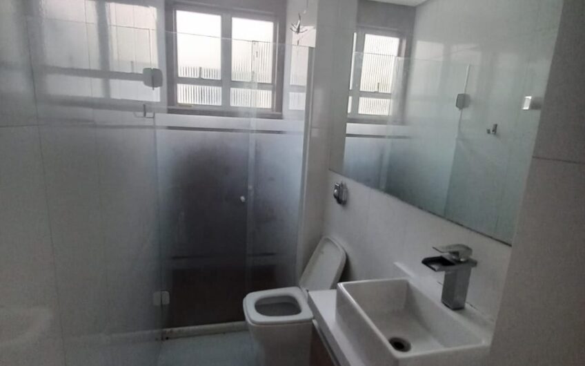 ALUGUEL – APARTAMENTO CONDOMÍNIO FECHADO -COM PLAYGROUND INFANTIL – 4º ANDAR – 2 QUARTOS – COM ESTACIONAMENTO – EXCELENTE LOCALIZAÇÃO