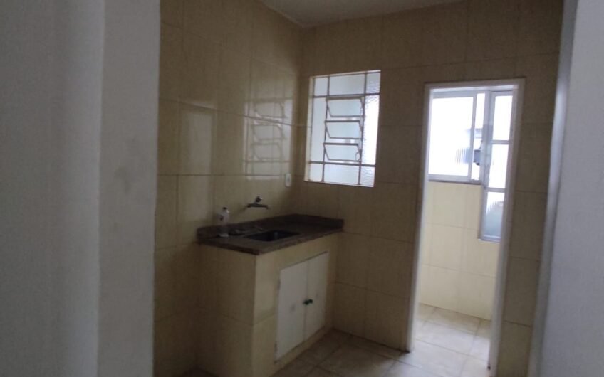 ALUGUEL – APARTAMENTO 1 QUARTO – 4º ANDAR – SEM ELEVADOR E GARAGEM – NÃO ACEITA ANIMAIS – RUA PORTUGAL – CENTRO – EXCELENTE LOCALIZAÇÃO