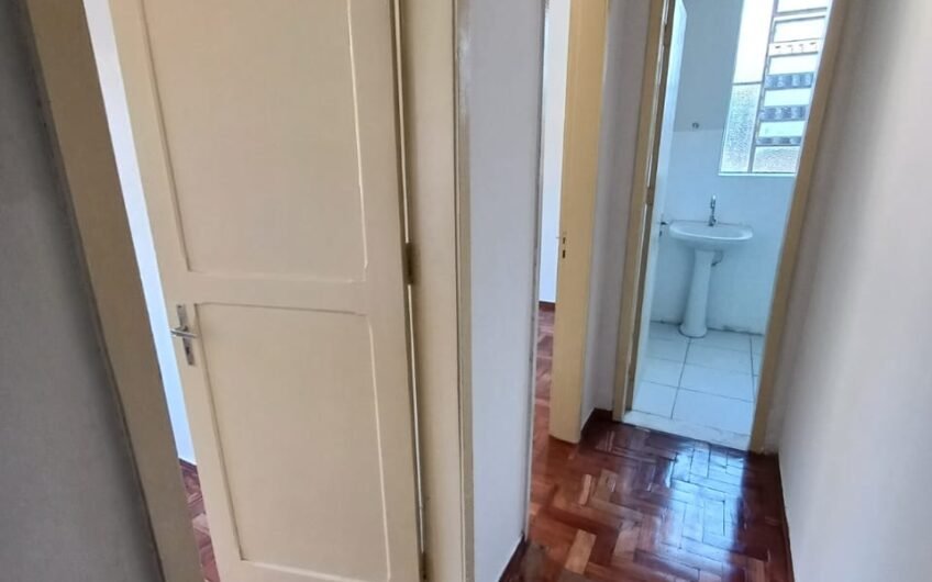 ALUGUEL – APARTAMENTO 2 QUARTOS – 2º ANDAR E DE FRENTE – RUA SEM SAÍDA – PRÓXIMO À ANTIGA FÁBRICA HAK – OLARIA- EM FRENTE À CRECHE ELZA MELHORANÇA